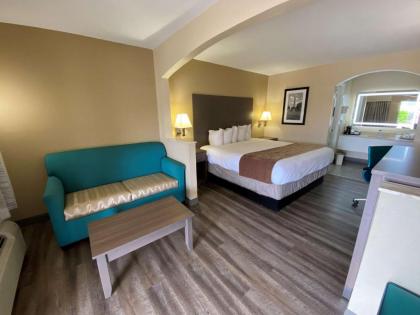 Best Western Catalina Inn - image 12