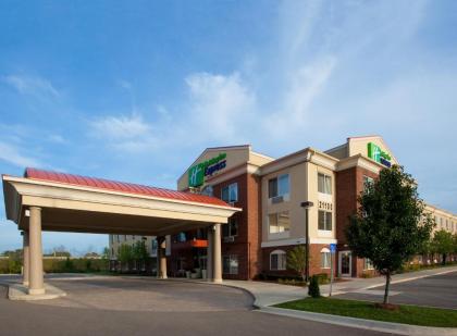 Holiday Inn Express Hotel  Suites Detroit   Farmington Hills an IHG Hotel Michigan