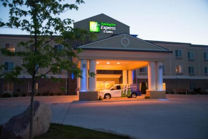 Holiday Inn Express  Suites Northwood an IHG Hotel