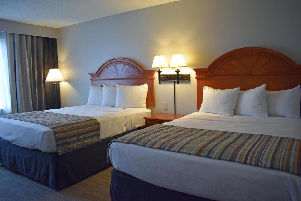 Country Inn & Suites by Radisson Northwood IA - image 2