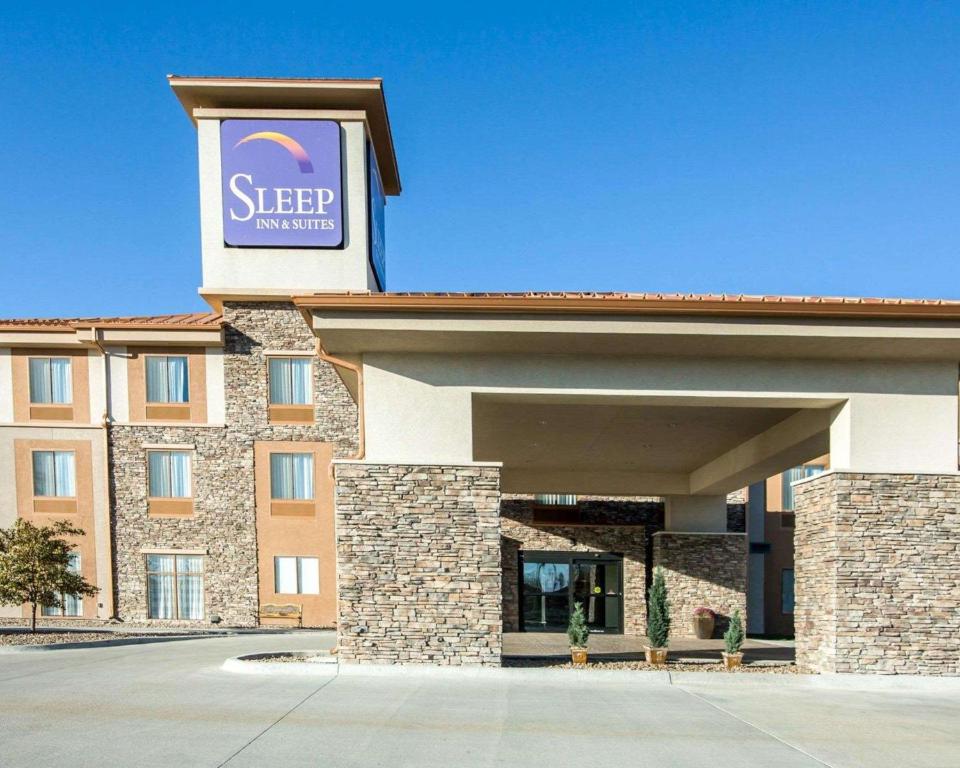 Sleep Inn & Suites - image 2