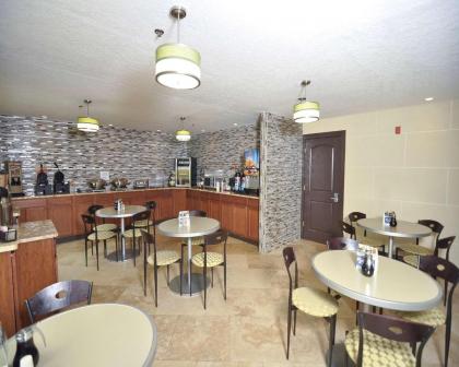 Best Western Norwalk - image 13