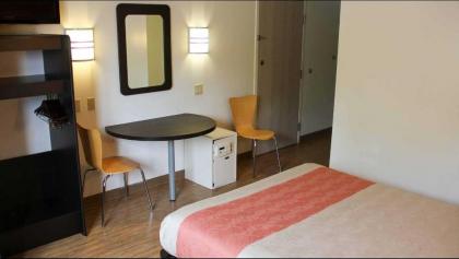 Motel 6-Milan OH - Sandusky - image 9