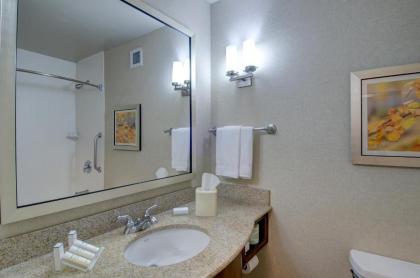 Hilton Garden Inn Norwalk - image 12