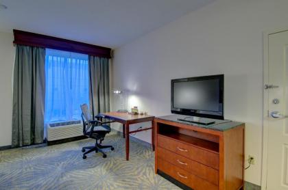 Hilton Garden Inn Norwalk - image 15