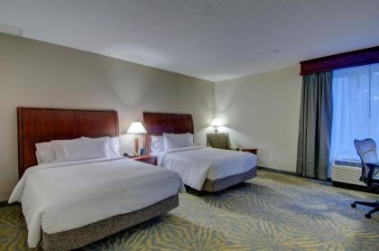 Hilton Garden Inn Norwalk - image 16