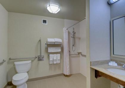 Hilton Garden Inn Norwalk - image 19