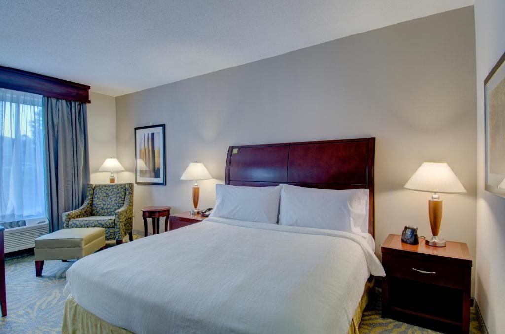 Hilton Garden Inn Norwalk - image 7