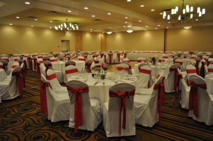 DoubleTree by Hilton Norwalk - image 10