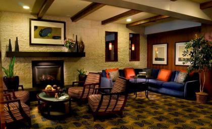 DoubleTree by Hilton Norwalk - image 20