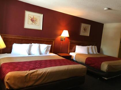 Red Carpet Inn Norwalk - image 2