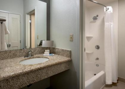 Courtyard by Marriott Boston Norwood/Canton - image 10