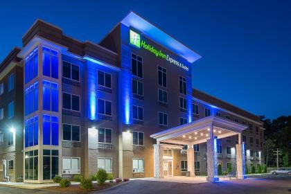 Holiday Inn Express & Suites Norwood an IHG Hotel - image 12