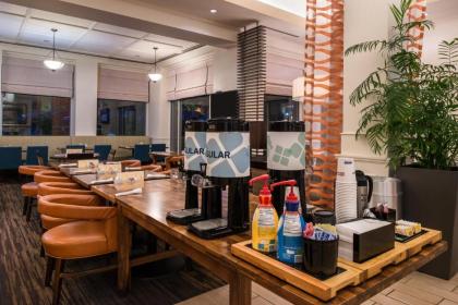 Hilton Garden Inn White Marsh - image 2