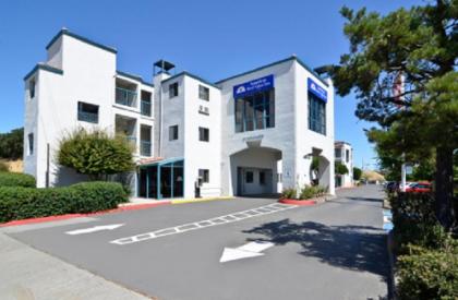 America's Best Value Inn of Novato - image 2