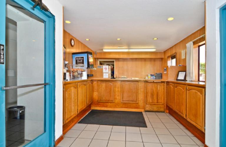 America's Best Value Inn of Novato - image 5