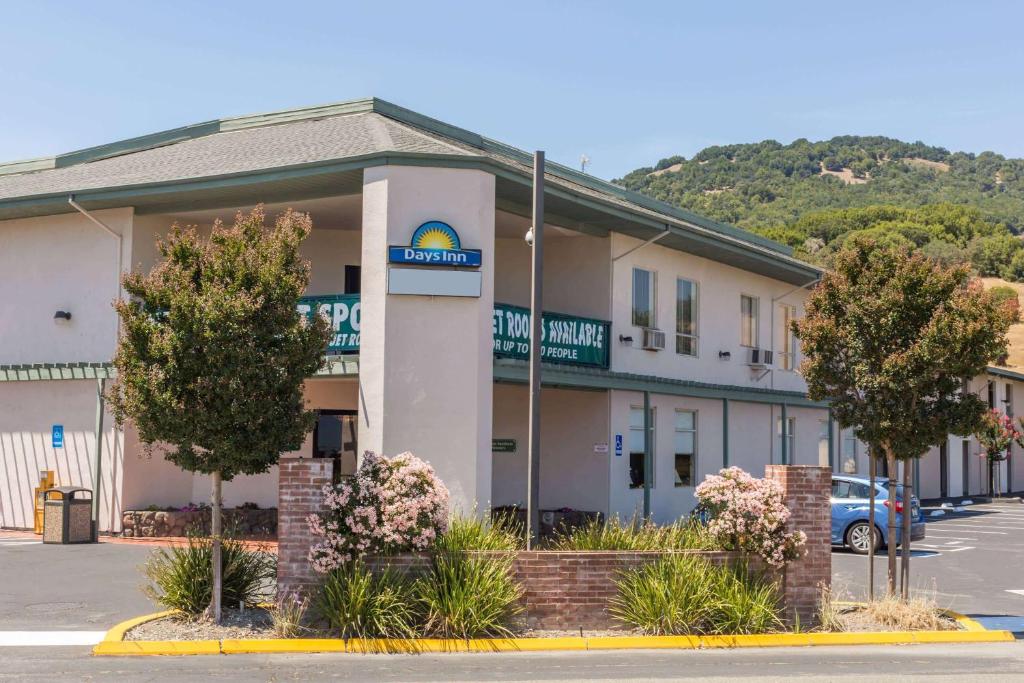 Days Inn by Wyndham Novato/San Francisco - main image