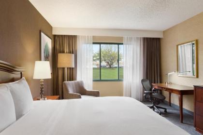 DoubleTree by Hilton Detroit Novi - image 8