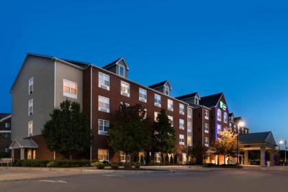 Holiday Inn Express Hotel & Suites St. Louis West-O'Fallon an IHG Hotel - image 12