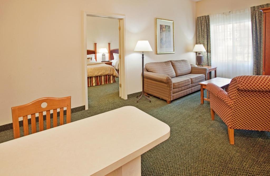 Staybridge Suites O'Fallon Chesterfield an IHG Hotel - image 4