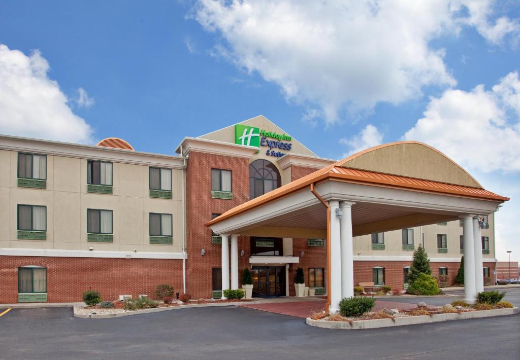 Holiday Inn Express Hotel & Suites Shiloh/O'Fallon an IHG Hotel - image 3