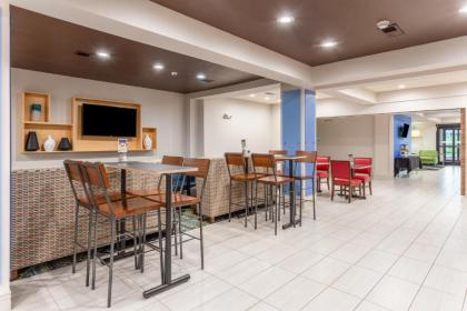 Holiday Inn Express Hotel & Suites Shiloh/O'Fallon an IHG Hotel - image 4