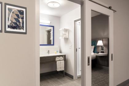 Hampton Inn O'Fallon Il - image 4