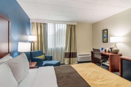 Comfort Inn and Suites Pittsburgh - image 12