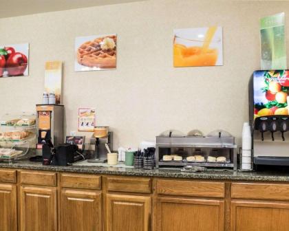 Quality Inn Oacoma - image 3