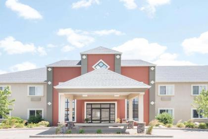 Howard Johnson by Wyndham Oacoma Hotel  Suites Oacoma