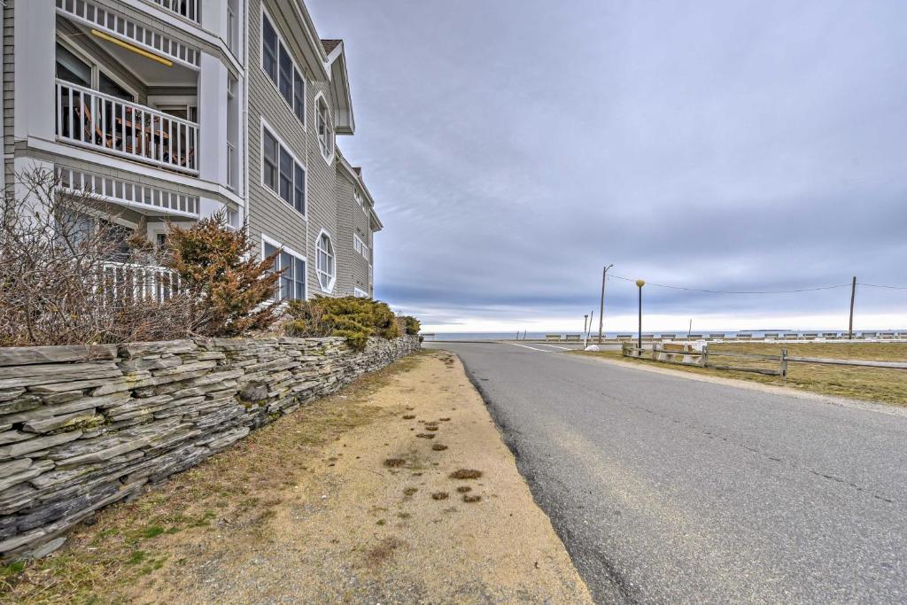 Breezy Oak Bluffs Condo - Steps to Inkwell Beach! - main image