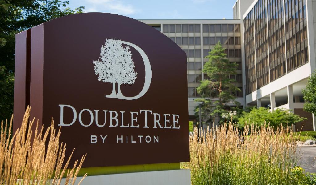 DoubleTree by Hilton Chicago - Oak Brook - image 7