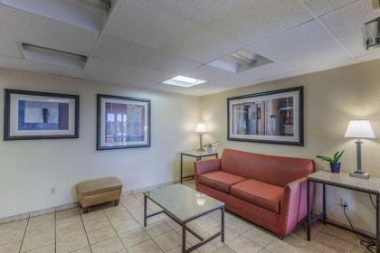 Motel 6-Oak Creek WI - image 13