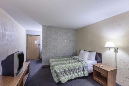 Motel 6-Oak Creek WI - image 19