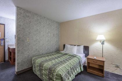 Motel 6-Oak Creek WI - image 20