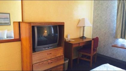 Motel 6-Oak Creek WI - image 6