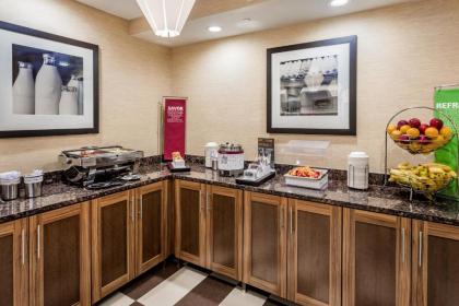 Hampton Inn Milwaukee Airport - image 19