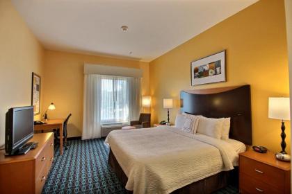 Fairfield Inn & Suites by Marriott Milwaukee Airport - image 5