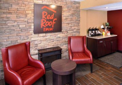 Red Roof Inn Milwaukee Airport - image 10