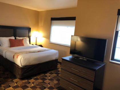 Hawthorn Suites By Wyndham Oak Creek/Milwaukee Airport - image 3