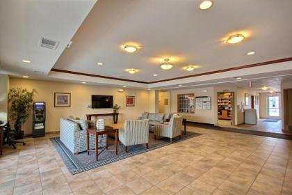 Candlewood Suites Milwaukee Airport - Oak Creek an IHG Hotel - image 15