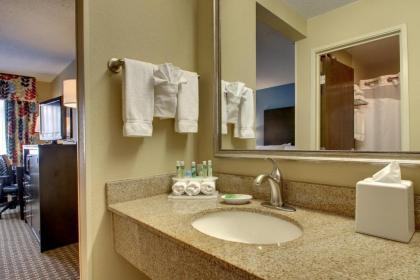 Holiday Inn Express Hotel Fort Campbell-Oak Grove an IHG Hotel - image 7