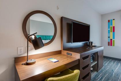 Hampton Inn Oak Grove Fort Campbell - image 12