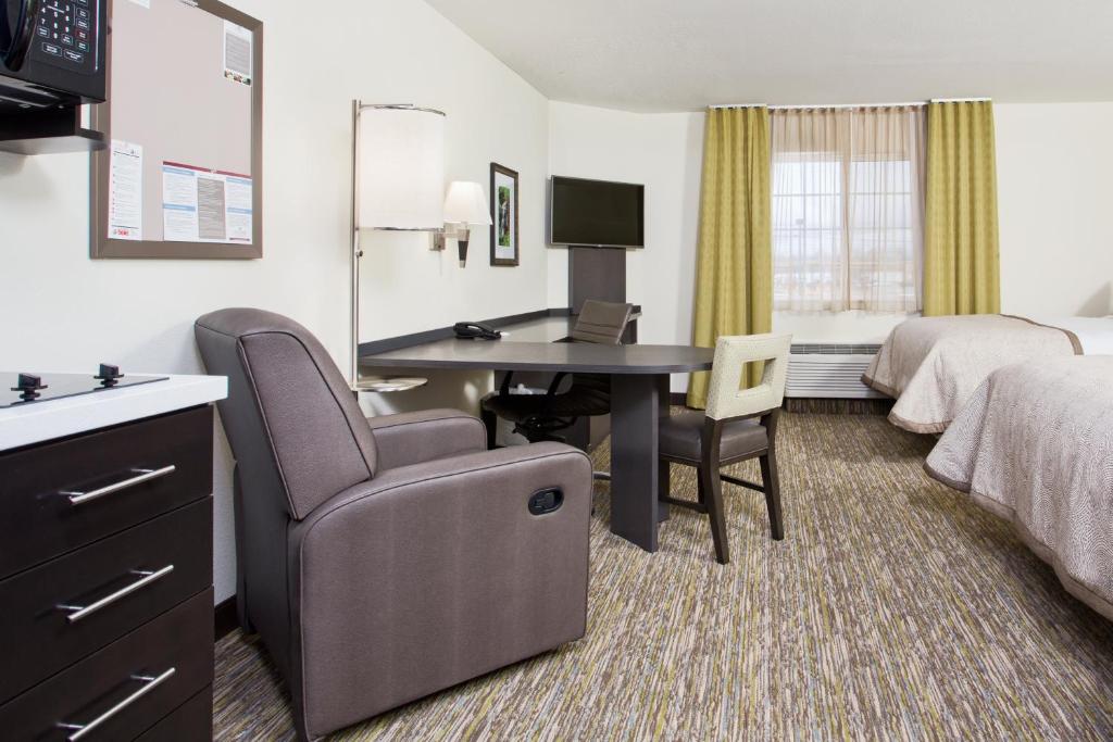 Candlewood Suites Oak Grove/Fort Campbell an IHG Hotel - image 3