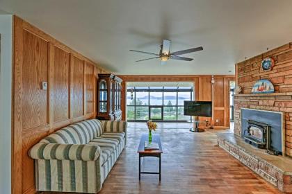 Family Home with Skagit Bay View - 6 Mi to Downtown! - image 1