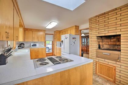 Family Home with Skagit Bay View - 6 Mi to Downtown! - image 15