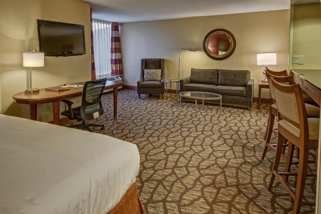 DoubleTree by Hilton Hotel Oak Ridge - Knoxville - image 6