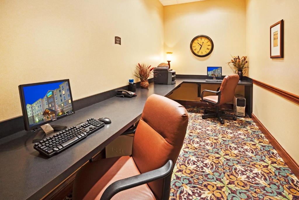 Staybridge Suites-Knoxville Oak Ridge an IHG Hotel - image 2