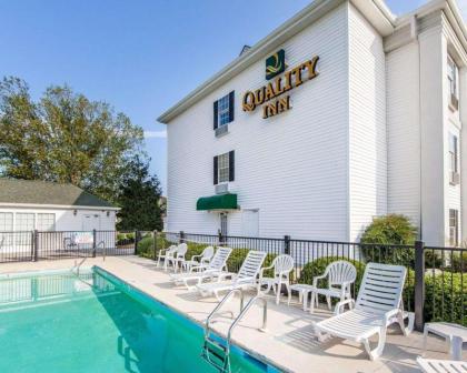 Quality Inn Oak Ridge - image 4