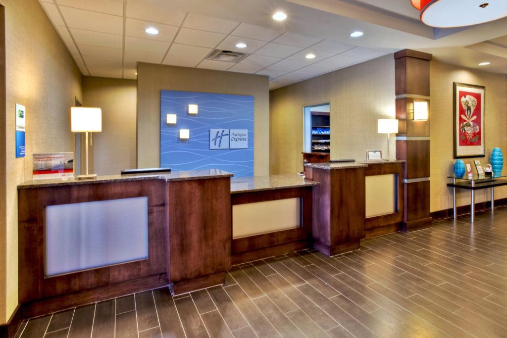 Holiday Inn Express & Suites Oak Ridge an IHG Hotel - image 7